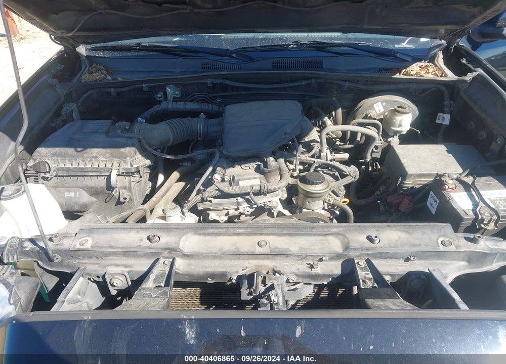 2019 TOYOTA TACOMA SR5 VIN: 5TFAX5GN2KX139443