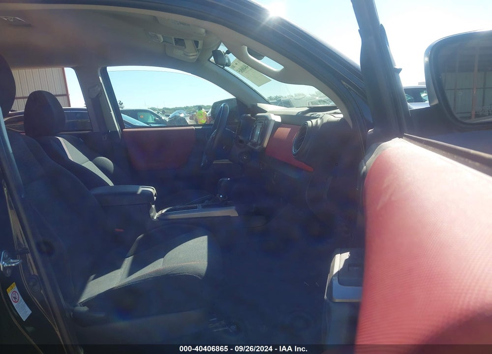 2019 TOYOTA TACOMA SR5 VIN: 5TFAX5GN2KX139443