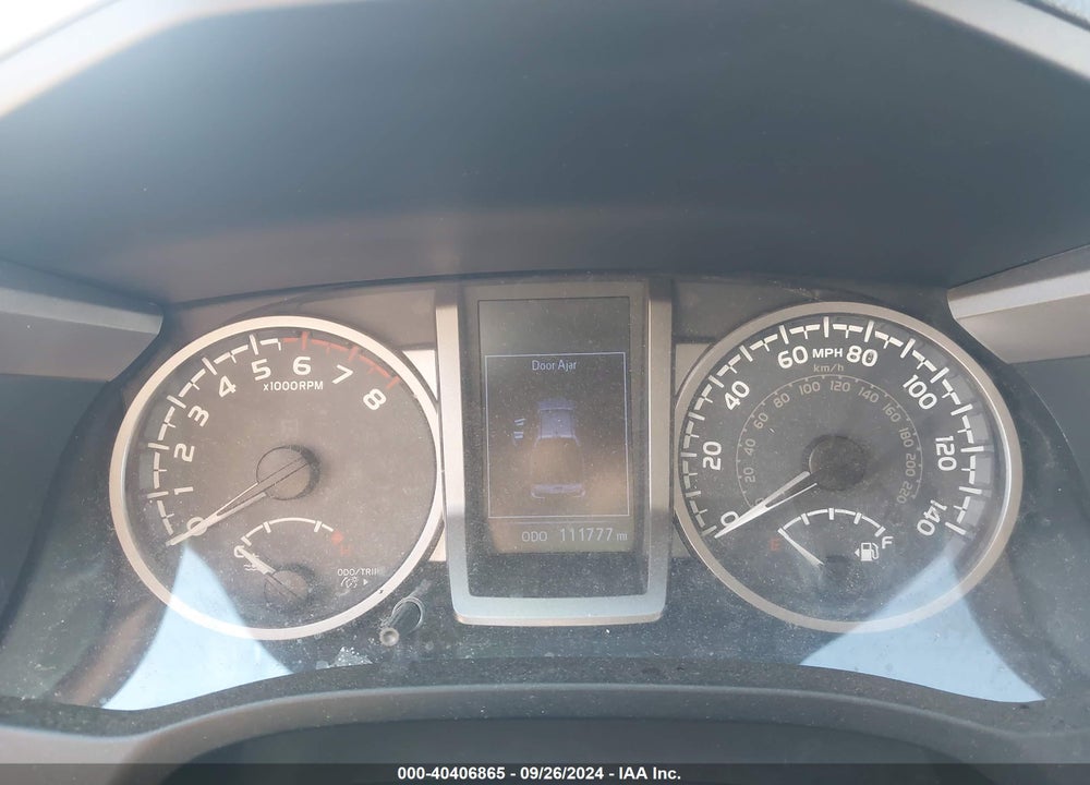 2019 TOYOTA TACOMA SR5 VIN: 5TFAX5GN2KX139443