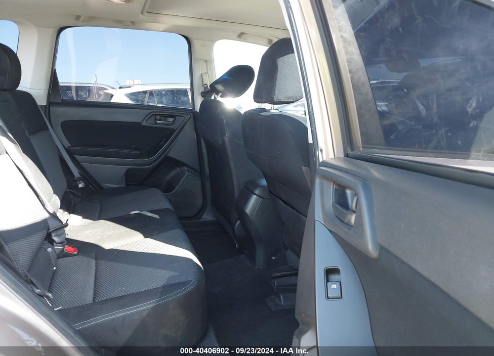 2014 SUBARU FORESTER 2.5I PREMIUM VIN: JF2SJAEC8EH433137