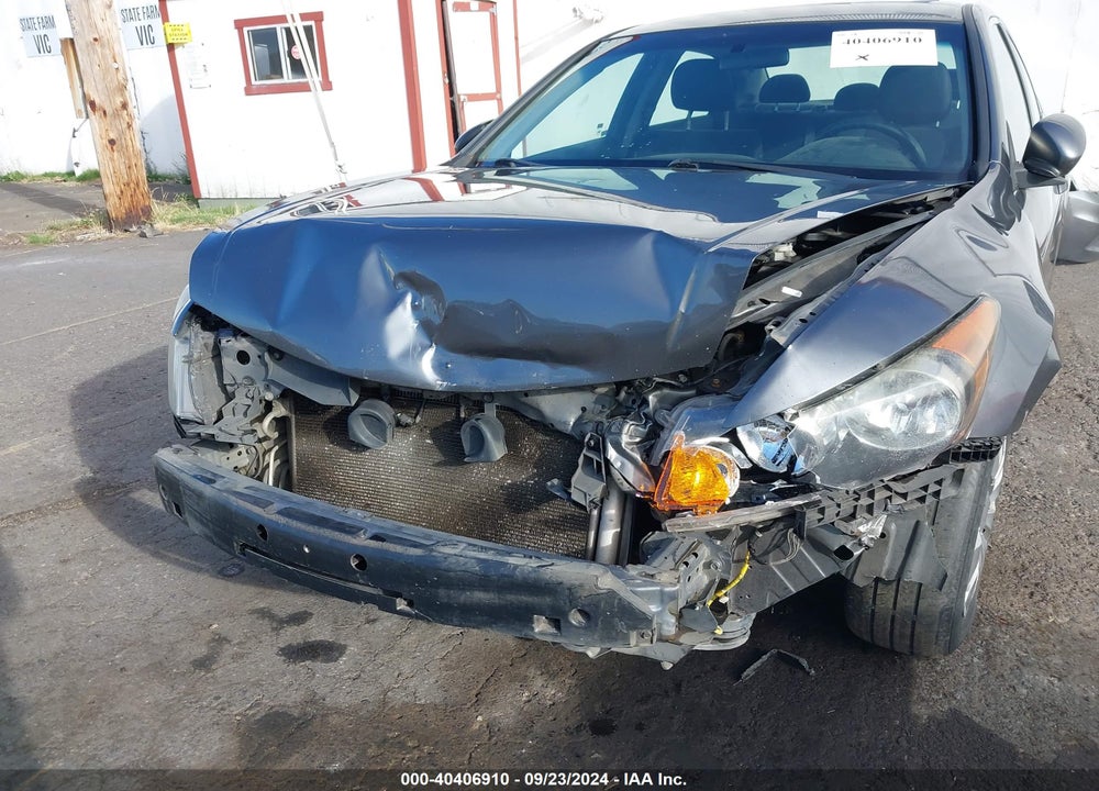 2011 HONDA ACCORD 2.4 LX VIN: 1HGCP2F31BA110124