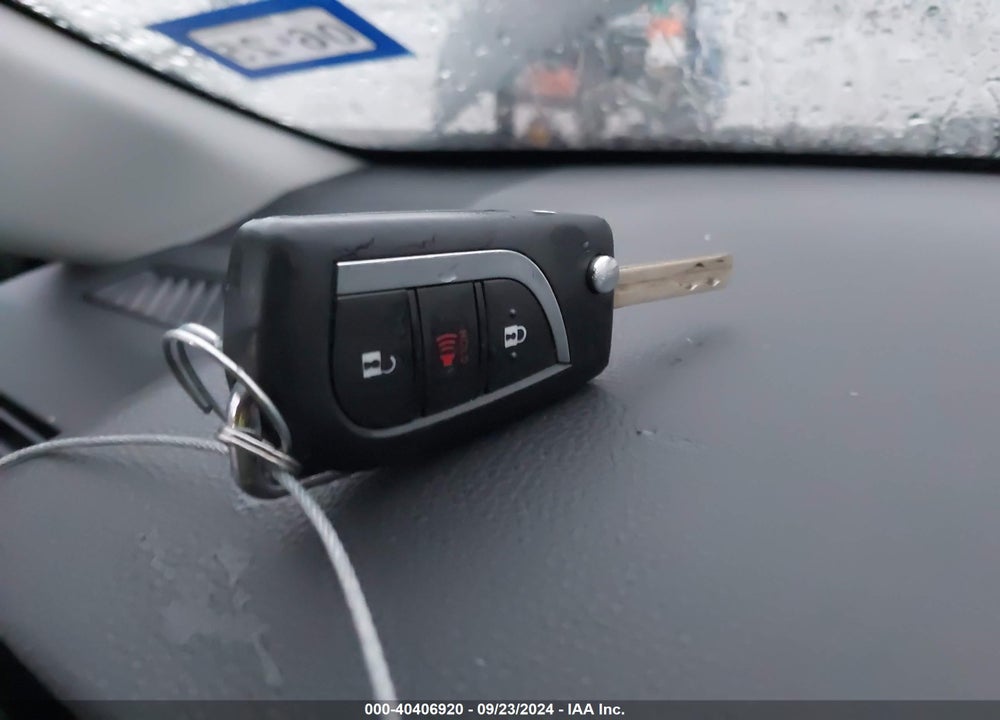 2019 TOYOTA RAV4 LE VIN: JTMH1RFV5KD501078
