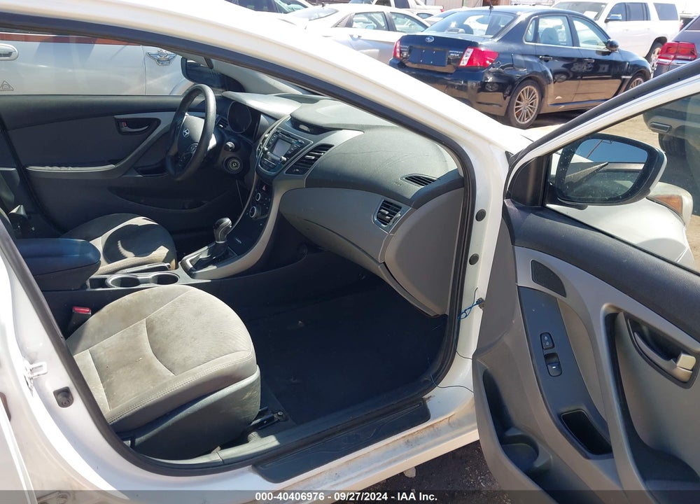 2014 HYUNDAI ELANTRA SE VIN: 5NPDH4AE6EH489638
