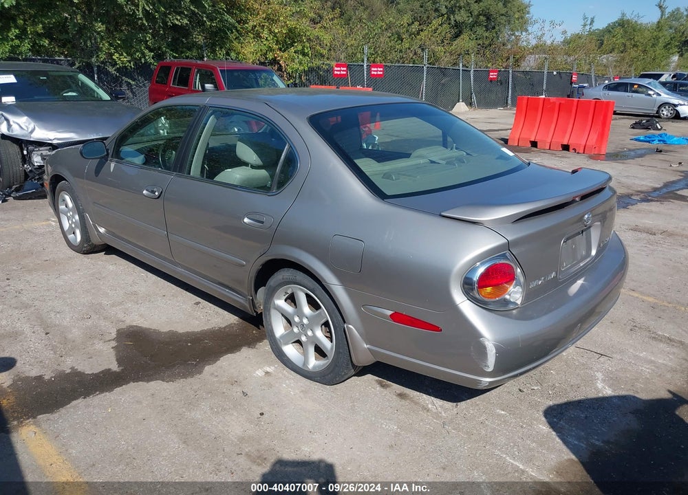 2002 NISSAN MAXIMA SE VIN: JN1DA31A02T312721