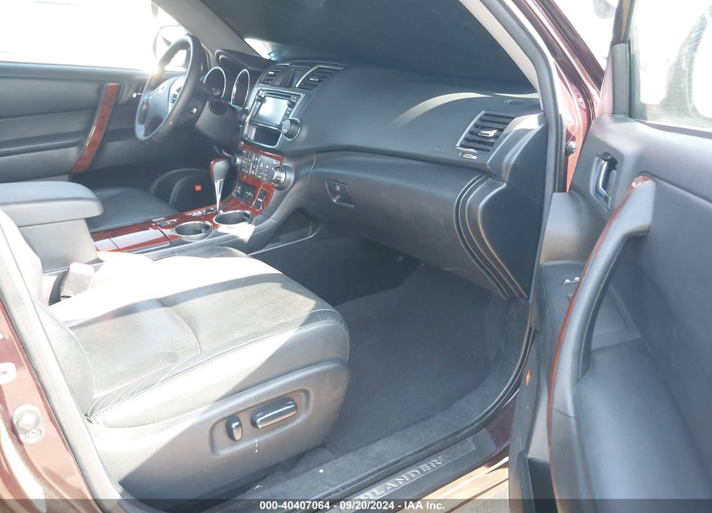 2013 TOYOTA HIGHLANDER LIMITED V6 VIN: 5TDYK3EH5DS138973
