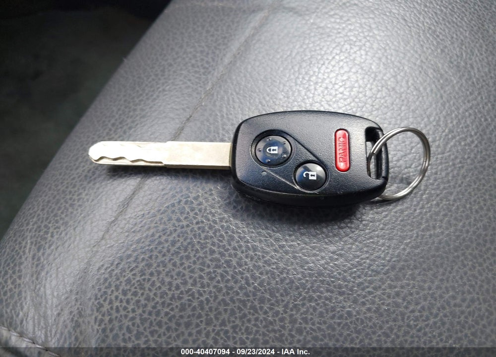 2006 HONDA PILOT EX-L VIN: 5FNYF28616B016238
