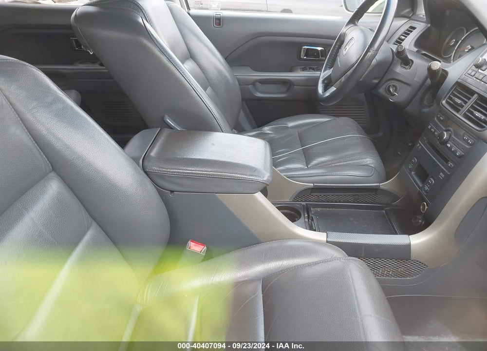 2006 HONDA PILOT EX-L VIN: 5FNYF28616B016238