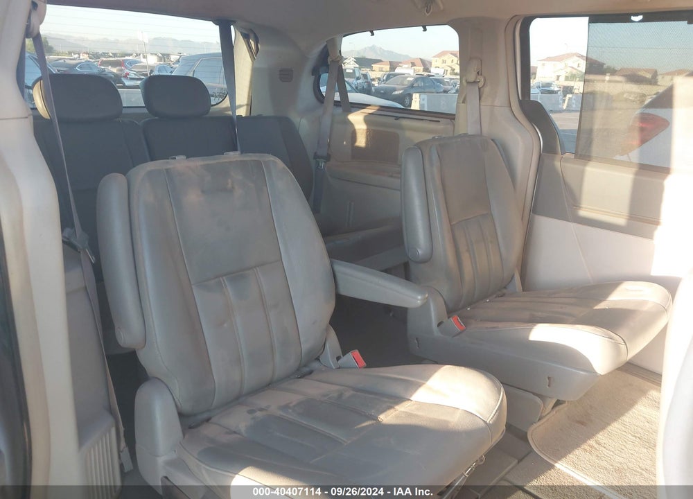 2010 CHRYSLER TOWN & COUNTRY TOURING VIN: 2A4RR5DX7AR126083