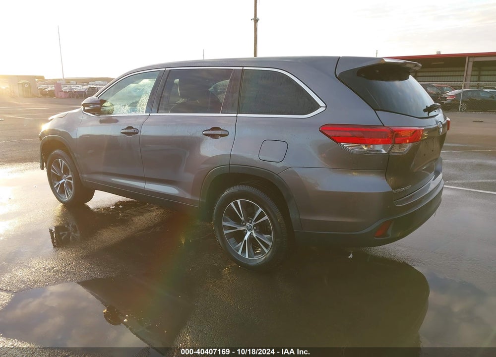 2019 TOYOTA HIGHLANDER LE PLUS VIN: 5TDZZRFH6KS314542