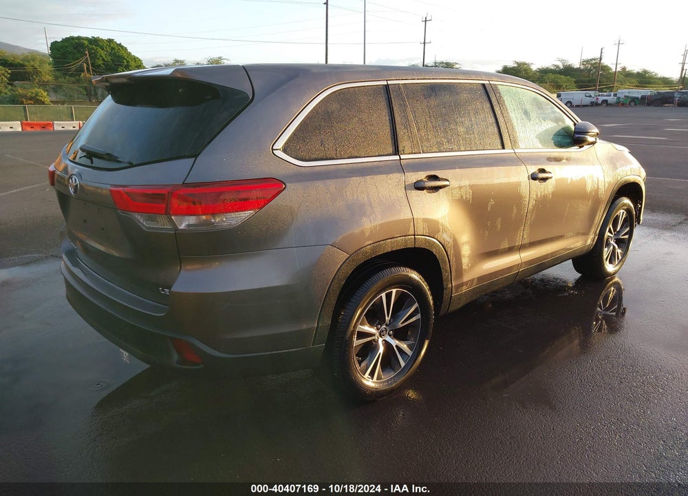 2019 TOYOTA HIGHLANDER LE PLUS VIN: 5TDZZRFH6KS314542