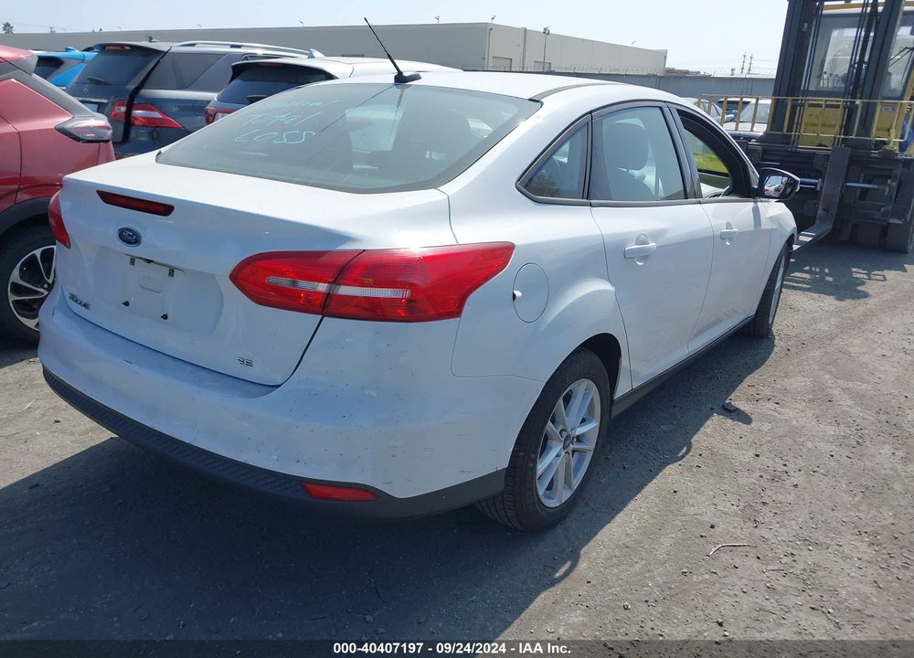 2015 FORD FOCUS SE VIN: 1FADP3F25FL262441
