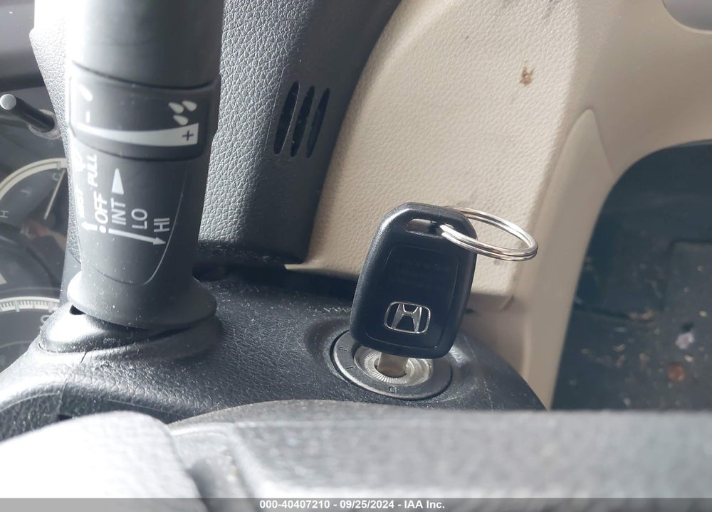 2015 HONDA ACCORD LX VIN: 1HGCR2F37FA172708