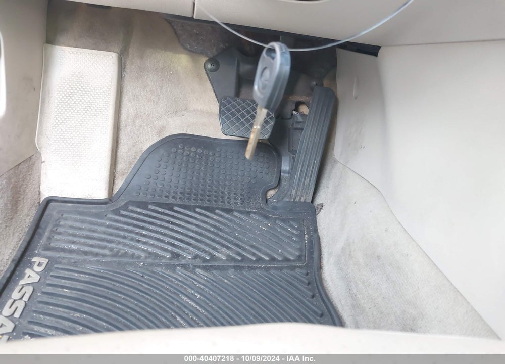 2013 VOLKSWAGEN PASSAT 2.5L SE VIN: 1VWBP7A3XDC080687