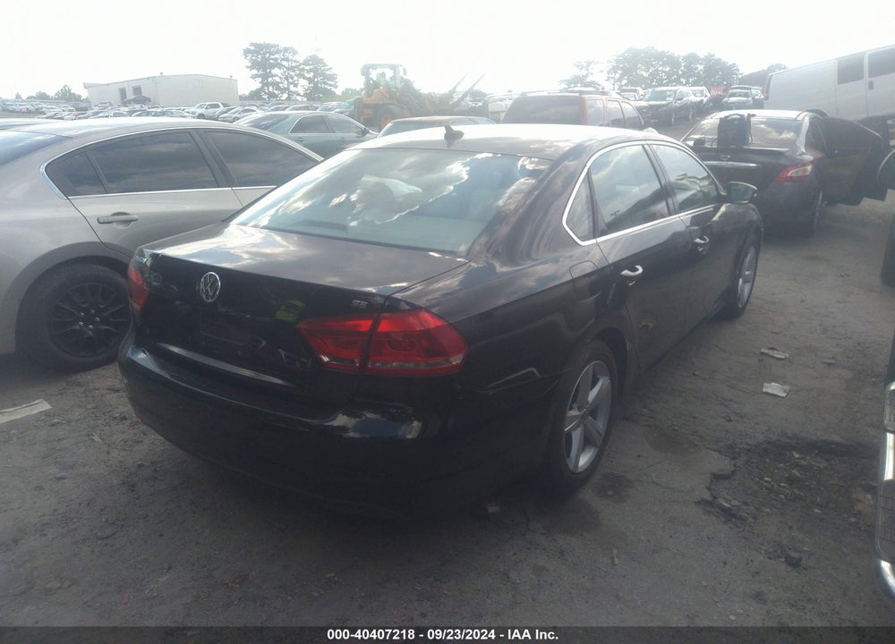 2013 VOLKSWAGEN PASSAT 2.5L SE VIN: 1VWBP7A3XDC080687