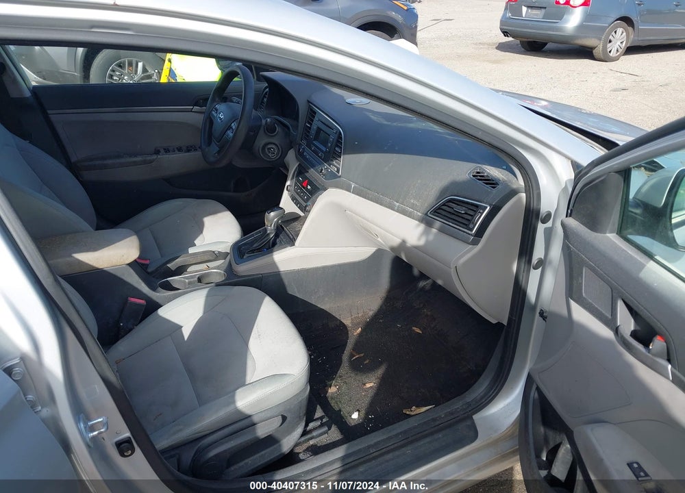 2017 HYUNDAI ELANTRA SE VIN: KMHD74LFXHU099768