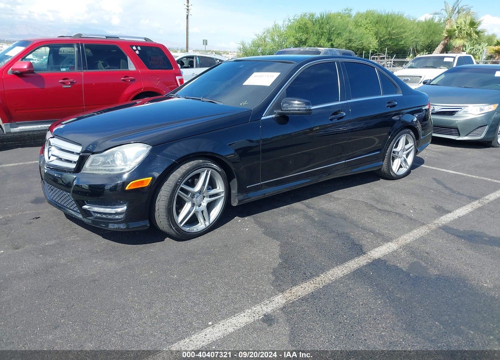 2013 MERCEDES-BENZ C 250 LUXURY/SPORT VIN: WDDGF4HB0DA763765