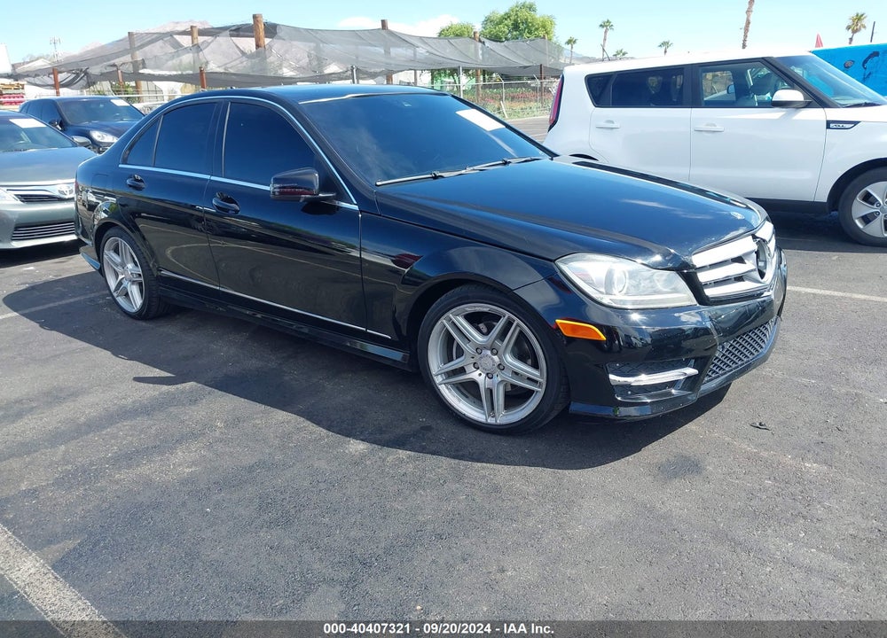 2013 MERCEDES-BENZ C 250 LUXURY/SPORT VIN: WDDGF4HB0DA763765