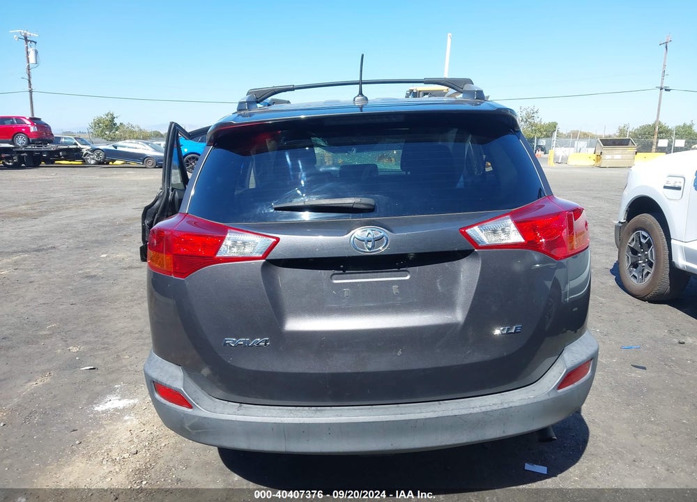 2015 TOYOTA RAV4 XLE VIN: 2T3WFREV6FW204646