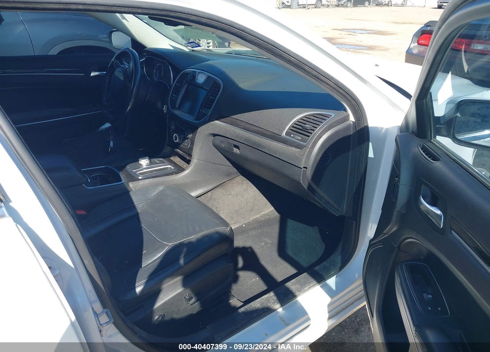 2015 CHRYSLER 300 LIMITED VIN: 2C3CCAAG6FH828617
