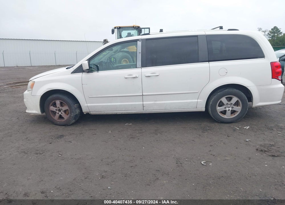 2011 DODGE GRAND CARAVAN CREW VIN: 2D4RN5DG1BR662338