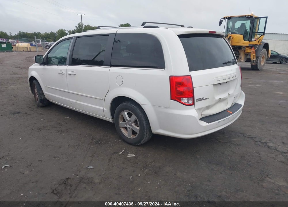 2011 DODGE GRAND CARAVAN CREW VIN: 2D4RN5DG1BR662338