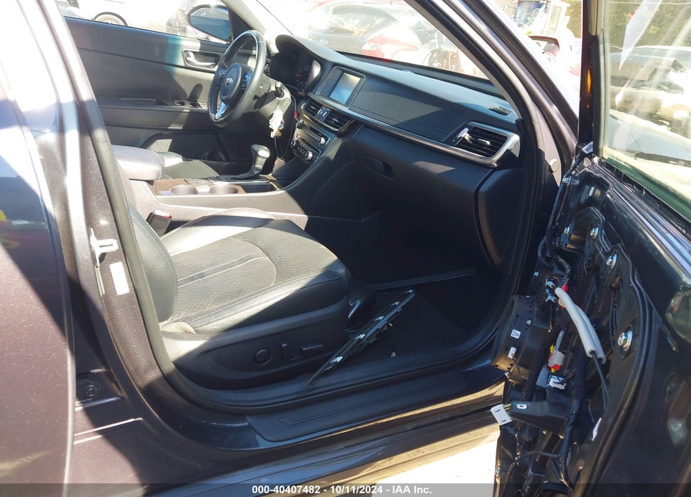 2018 KIA OPTIMA EX VIN: 5XXGU4L34JG224002