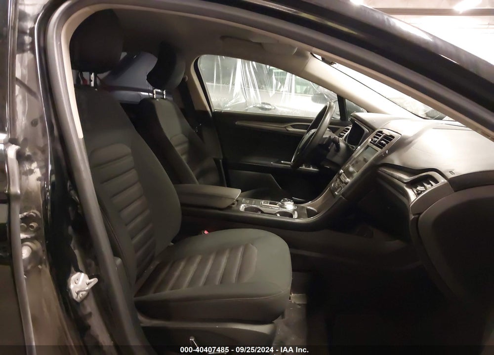 2017 FORD FUSION SE VIN: 3FA6P0HDXHR103859
