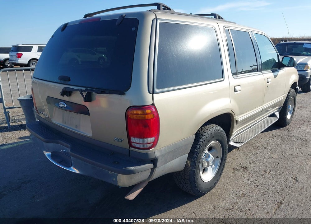 2000 FORD EXPLORER XLT VIN: 1FMDU73E3YZA03578