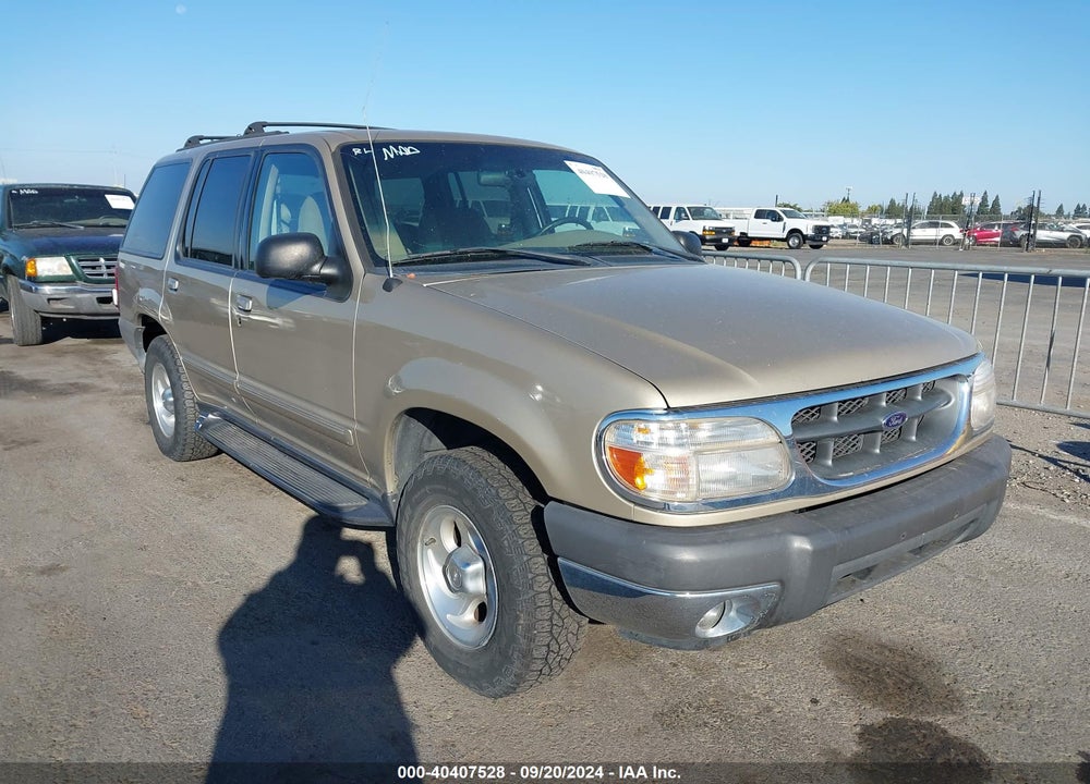 2000 FORD EXPLORER XLT VIN: 1FMDU73E3YZA03578