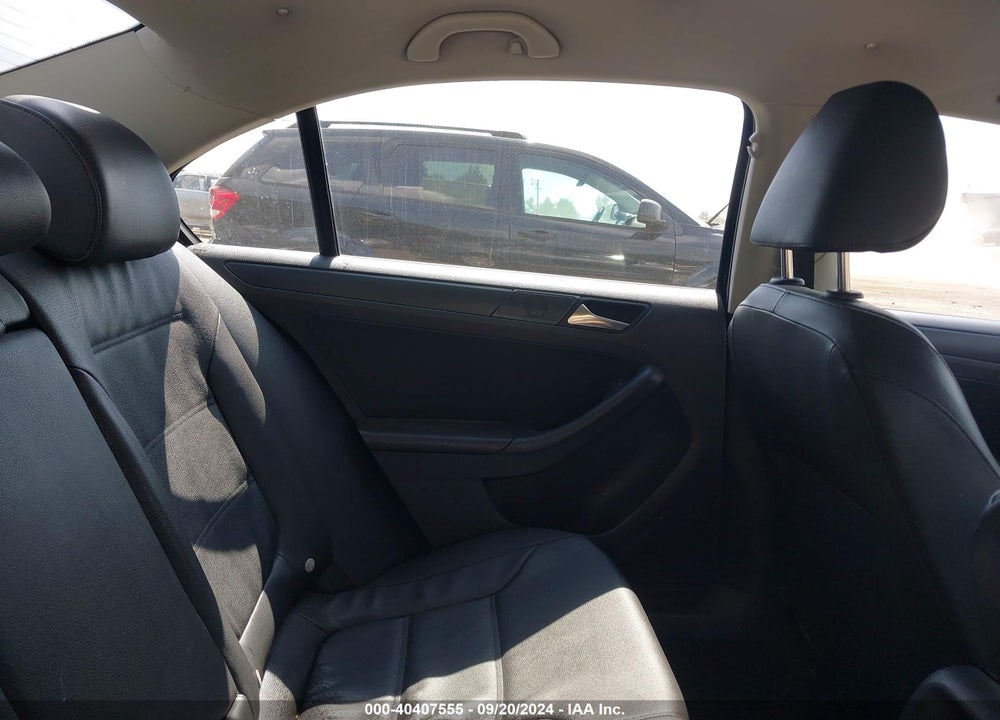 2011 VOLKSWAGEN JETTA 2.5L SE VIN: 3VWDX7AJ8BM305501