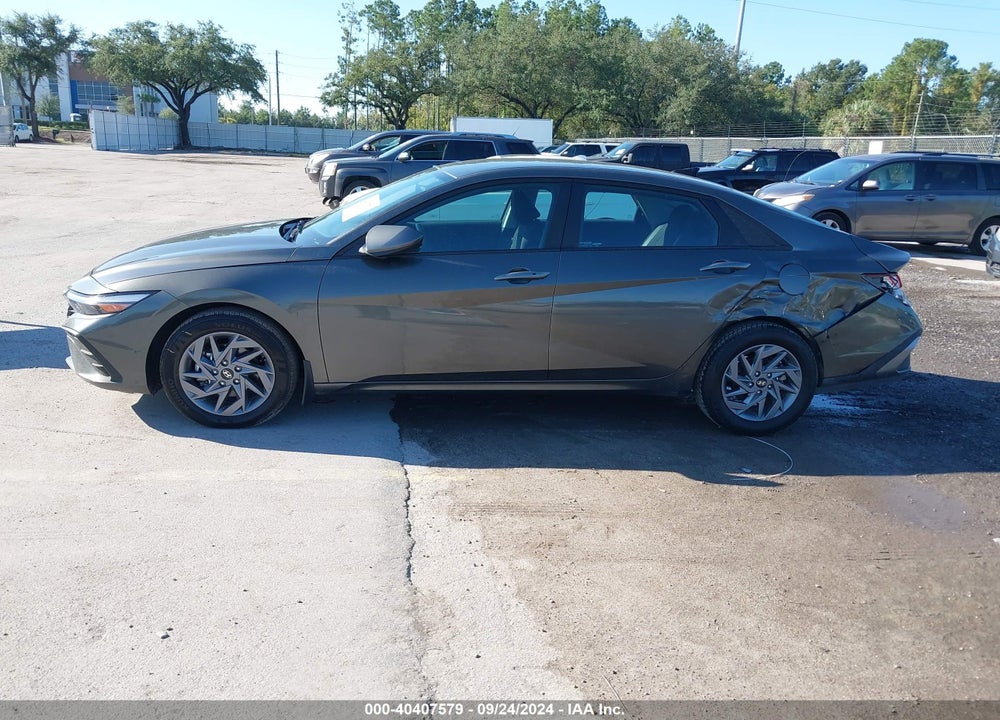 2024 HYUNDAI ELANTRA SEL VIN: KMHLM4DG0RU645040