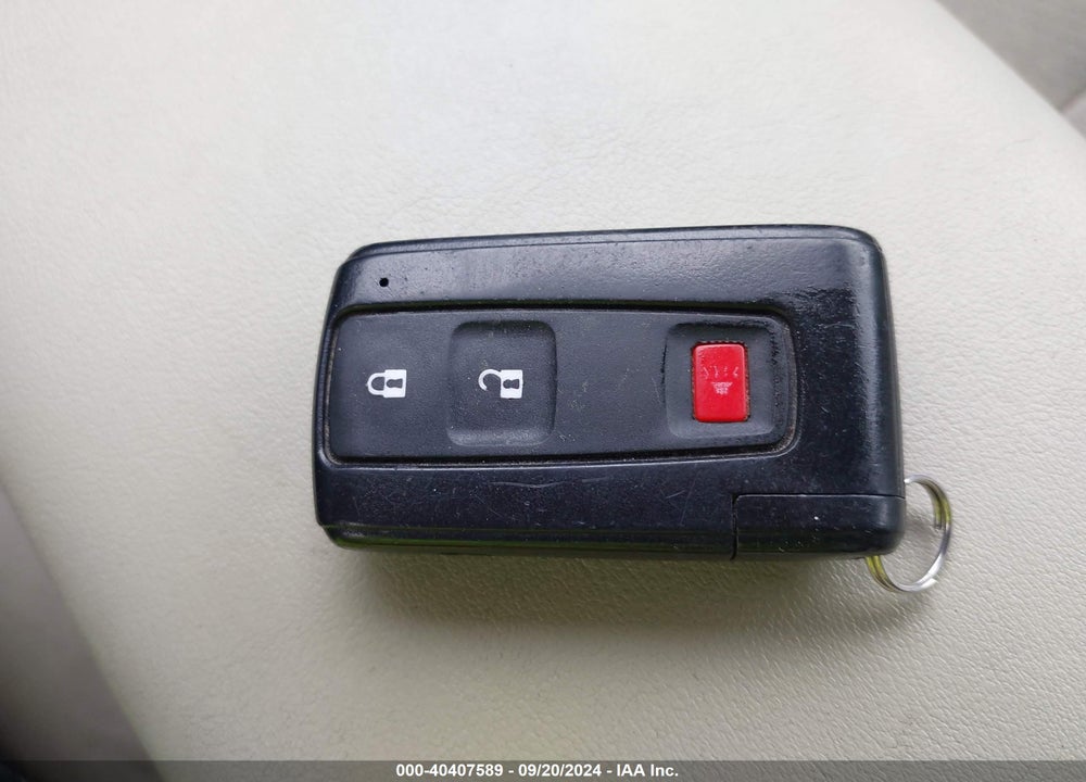 2007 TOYOTA PRIUS VIN: JTDKB20U277574828
