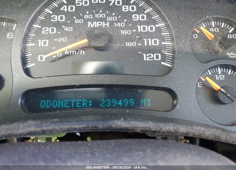 2005 CHEVROLET TAHOE LS VIN: 1GNEK13T95R148430