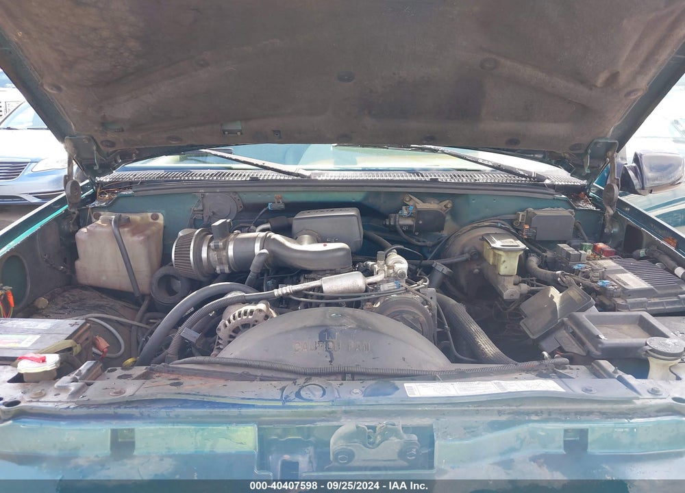 1996 GMC SUBURBAN K1500 VIN: 1GKFK16R7TJ740938