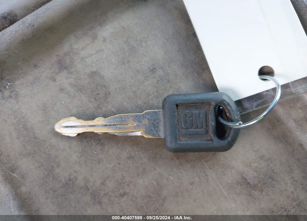 1996 GMC SUBURBAN K1500 VIN: 1GKFK16R7TJ740938