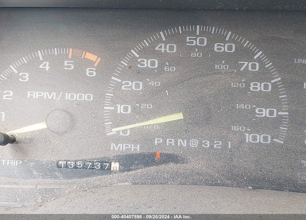 1996 GMC SUBURBAN K1500 VIN: 1GKFK16R7TJ740938