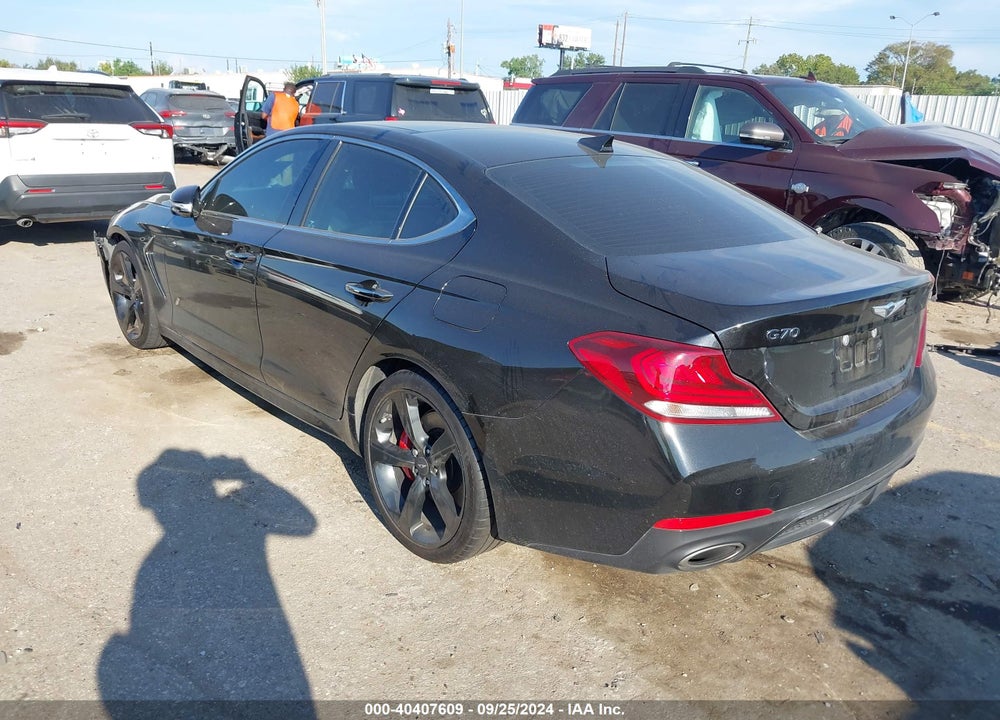 2019 GENESIS G70 VIN: KMTG34LE1KU024907