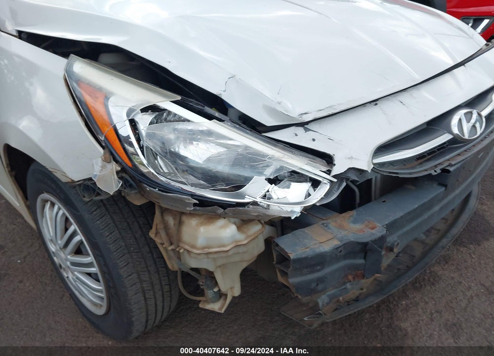 2015 HYUNDAI ACCENT GLS VIN: KMHCT4AE2FU939394