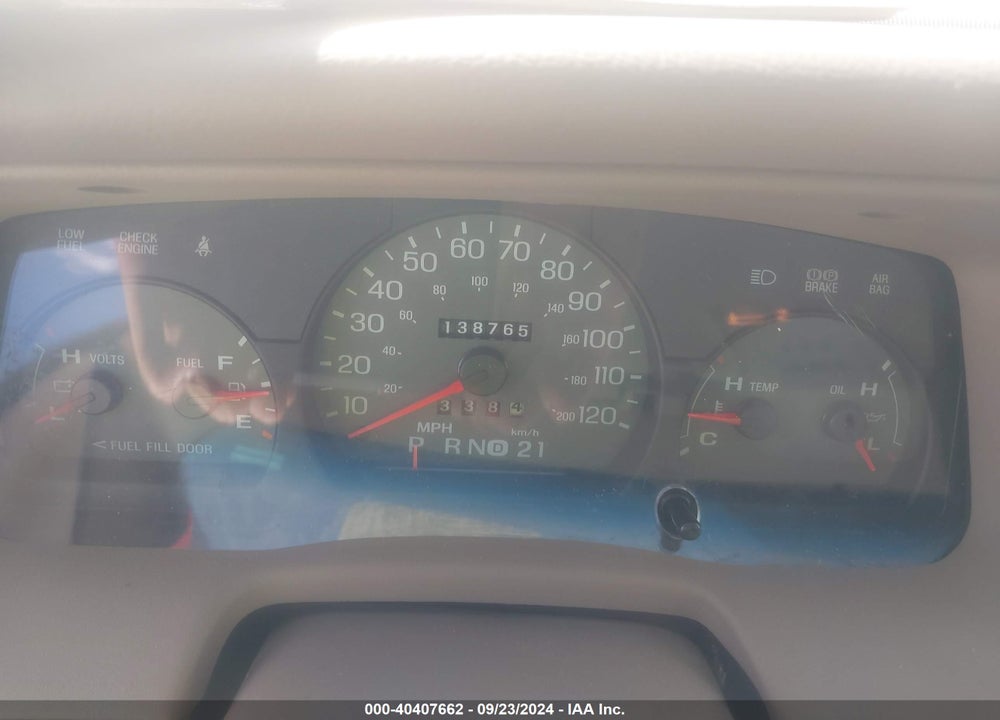 2005 MERCURY GRAND MARQUIS LS/LSE VIN: 2MEFM75W25X629738