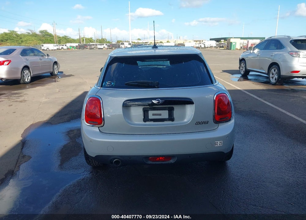 2018 MINI HARDTOP COOPER VIN: WMWXU1C59J2F80029