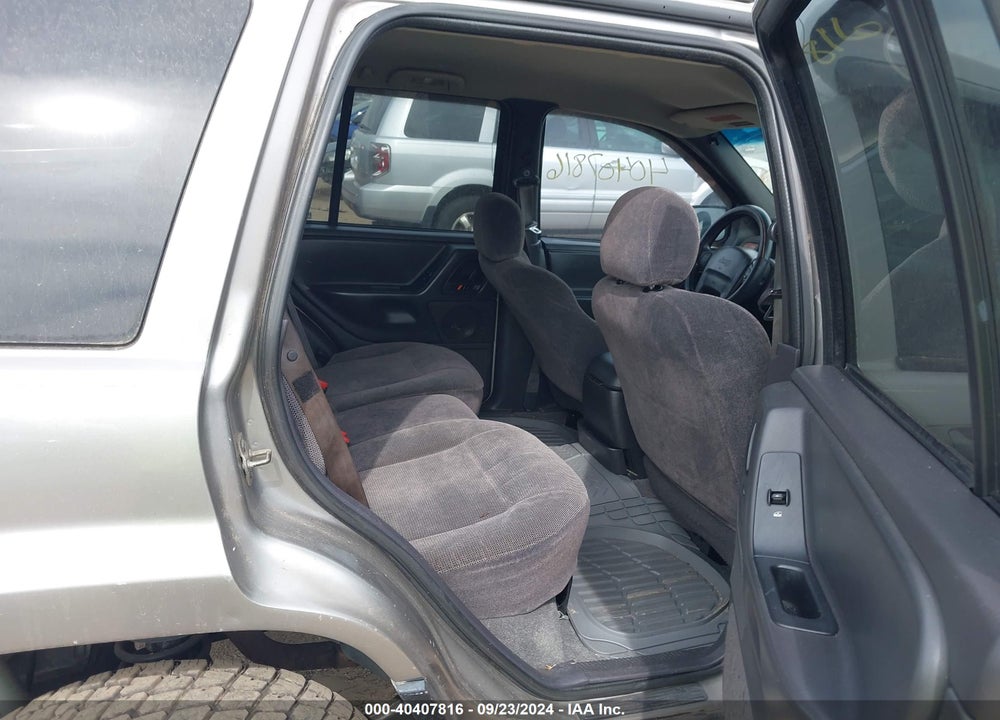 1999 JEEP GRAND CHEROKEE LAREDO VIN: 1J4G258S7XC543280