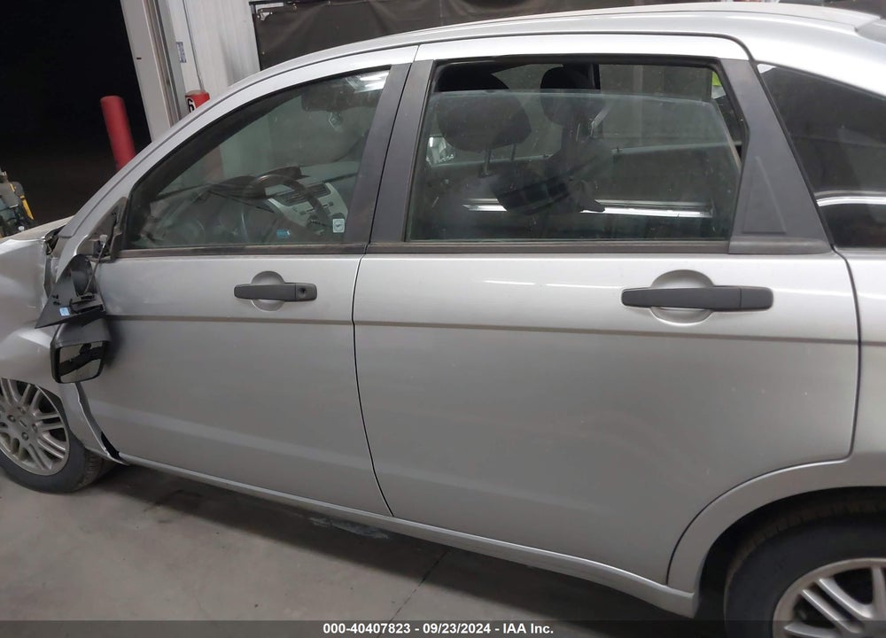 2011 FORD FOCUS SE VIN: 1FAHP3FN4BW181757