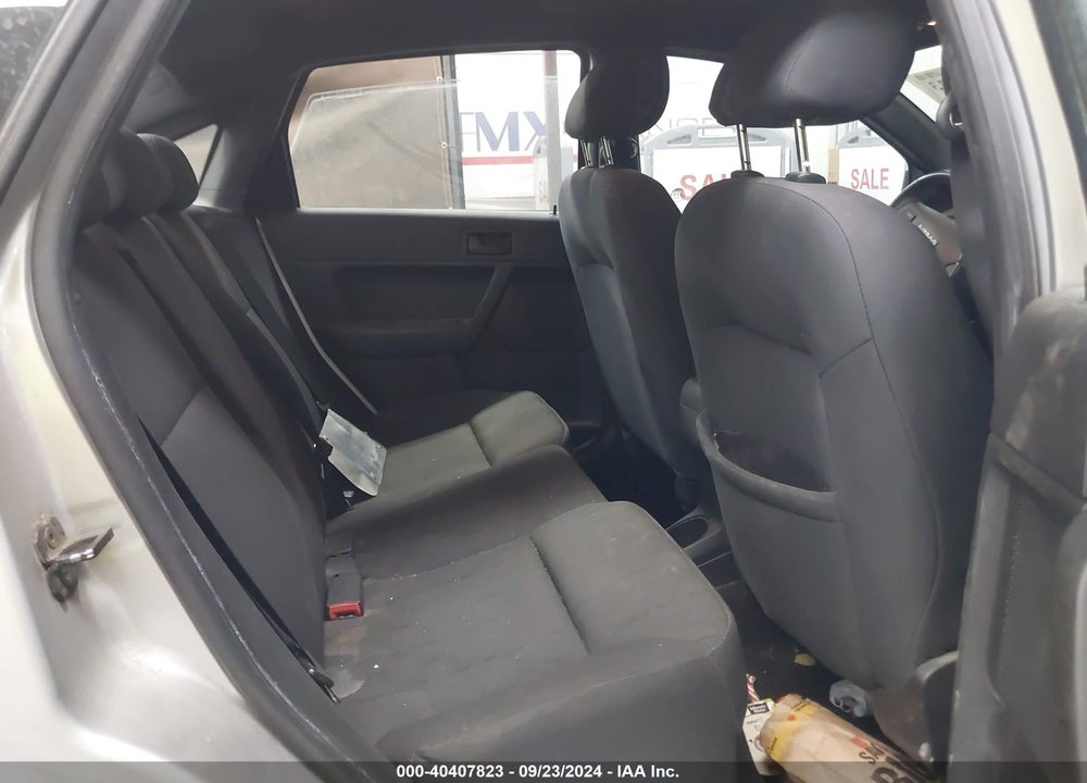 2011 FORD FOCUS SE VIN: 1FAHP3FN4BW181757