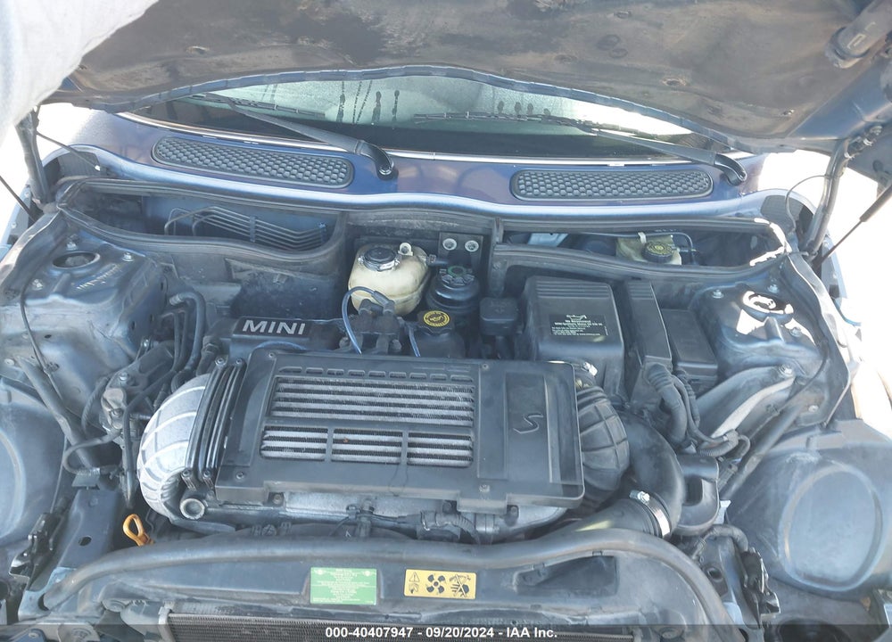 2005 MINI COOPER S VIN: WMWRH334X5TF81965
