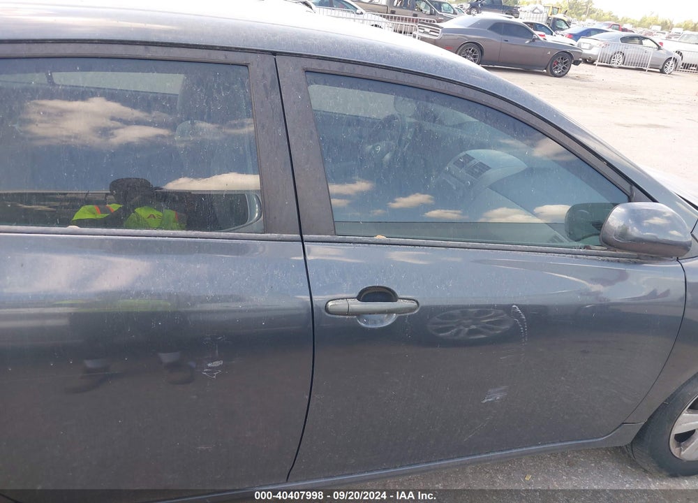 2011 TOYOTA COROLLA LE VIN: 2T1BU4EE7BC621446