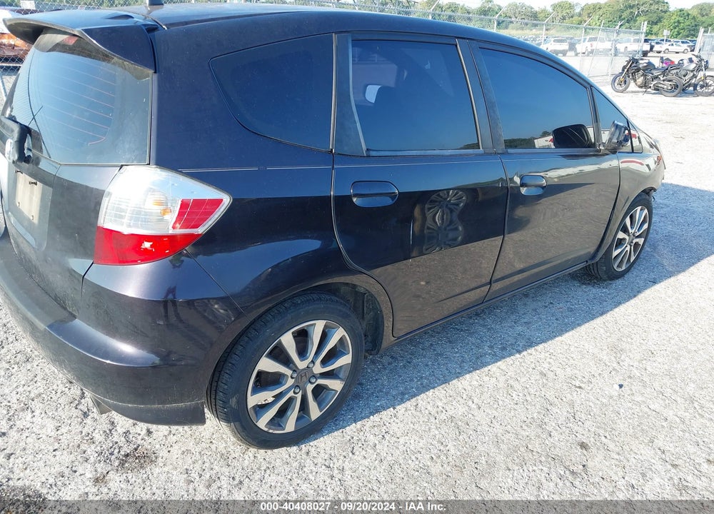 2013 HONDA FIT SPORT VIN: JHMGE8H50DC014787