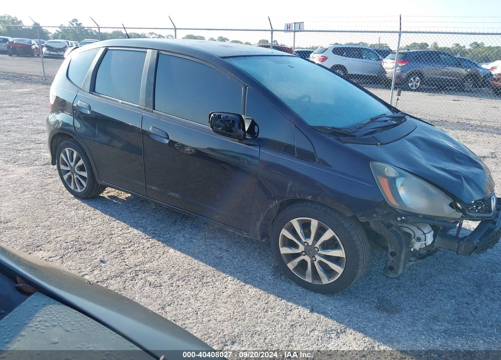 2013 HONDA FIT SPORT VIN: JHMGE8H50DC014787
