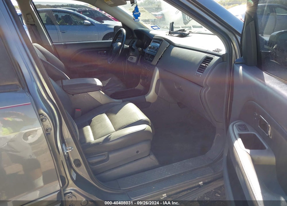 2007 HONDA PILOT EX-L VIN: 5FNYF28577B015765