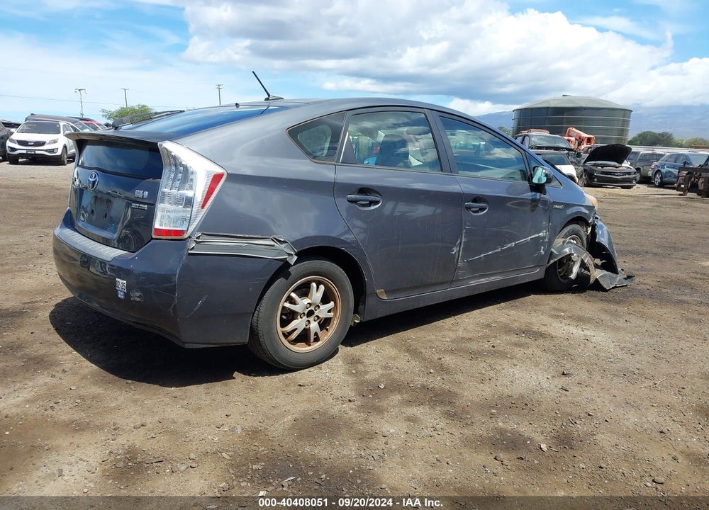 2011 TOYOTA PRIUS TWO VIN: JTDKN3DU1B5365401