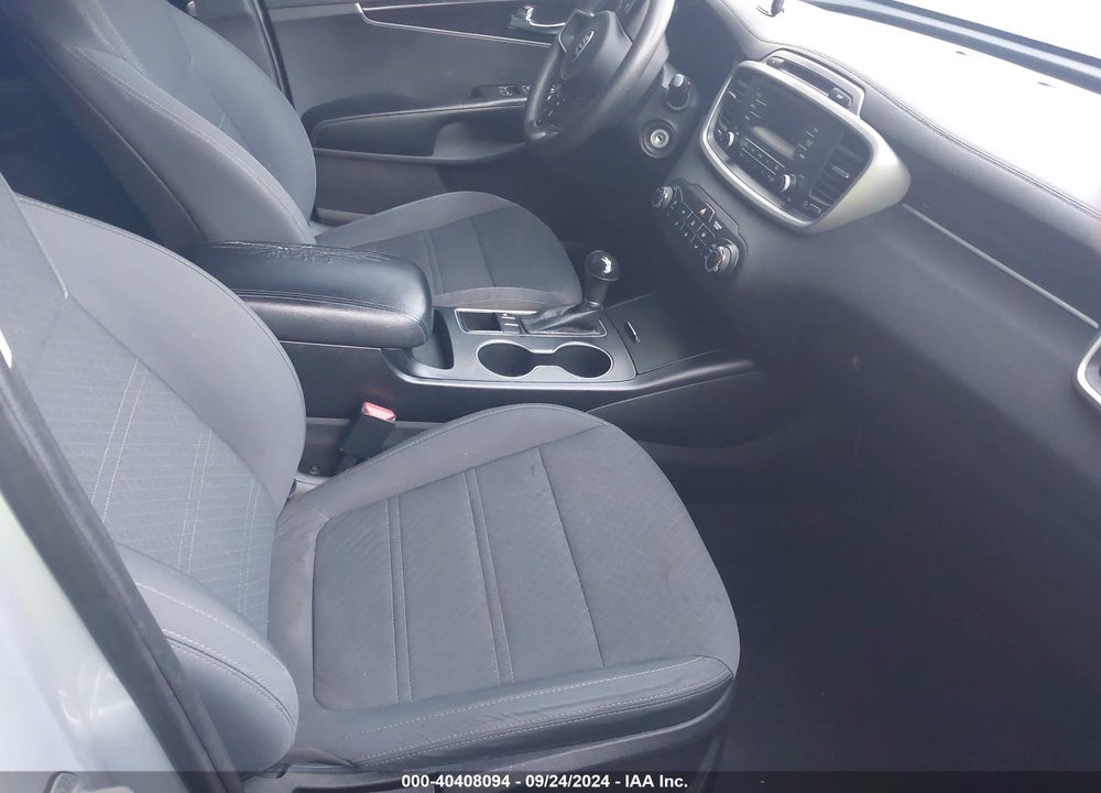 2017 KIA SORENTO 2.4L L VIN: 5XYPG4A3XHG265797